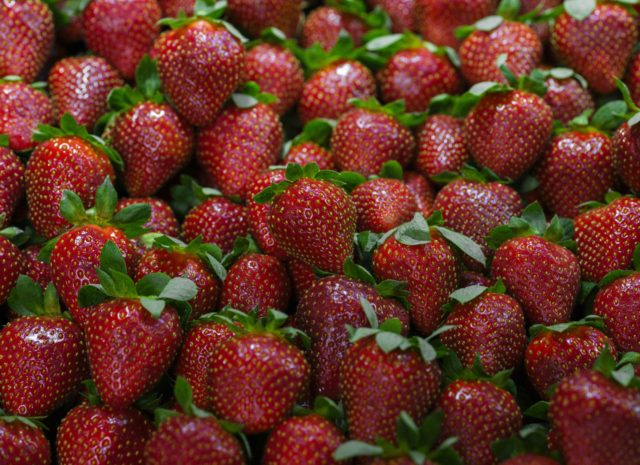 Egypt Aseptic Strawberry Puree Manufacturer & Exporter | Al Fursan